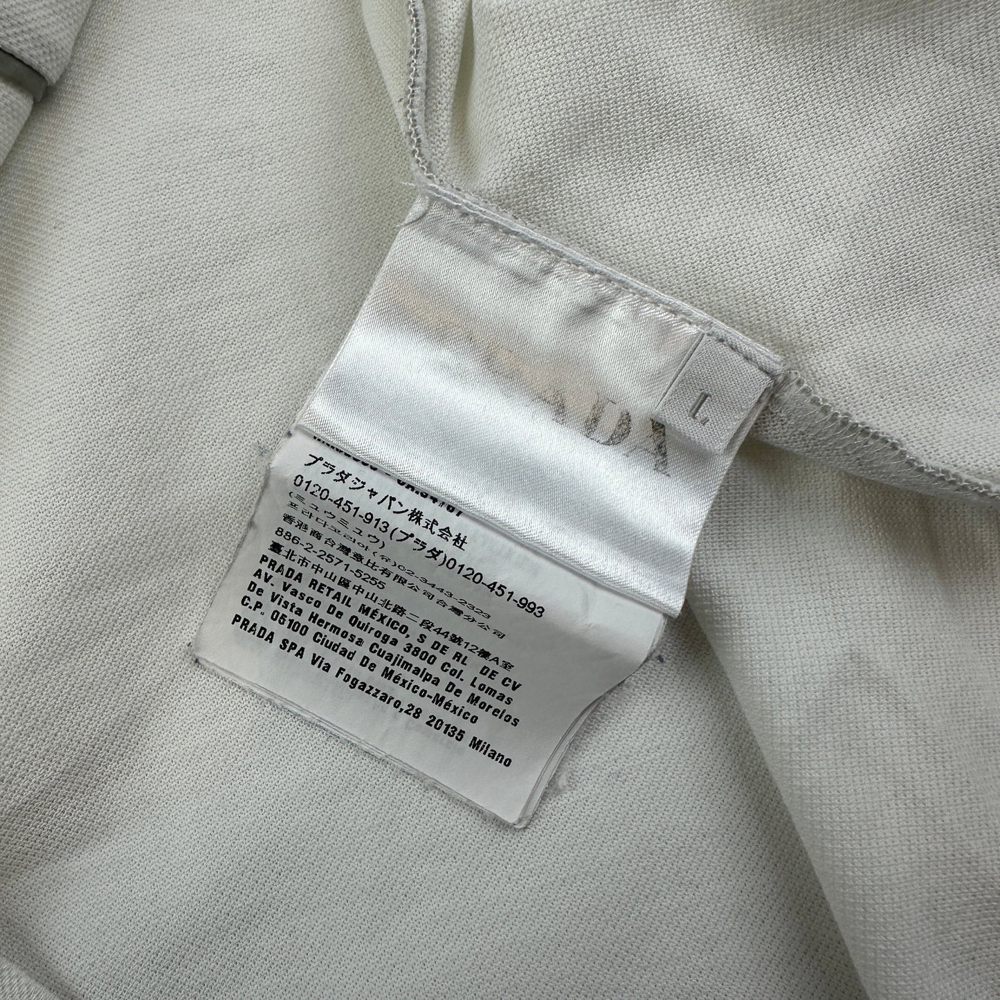 Prada Rubber Logo T-shirt (Str. M)
