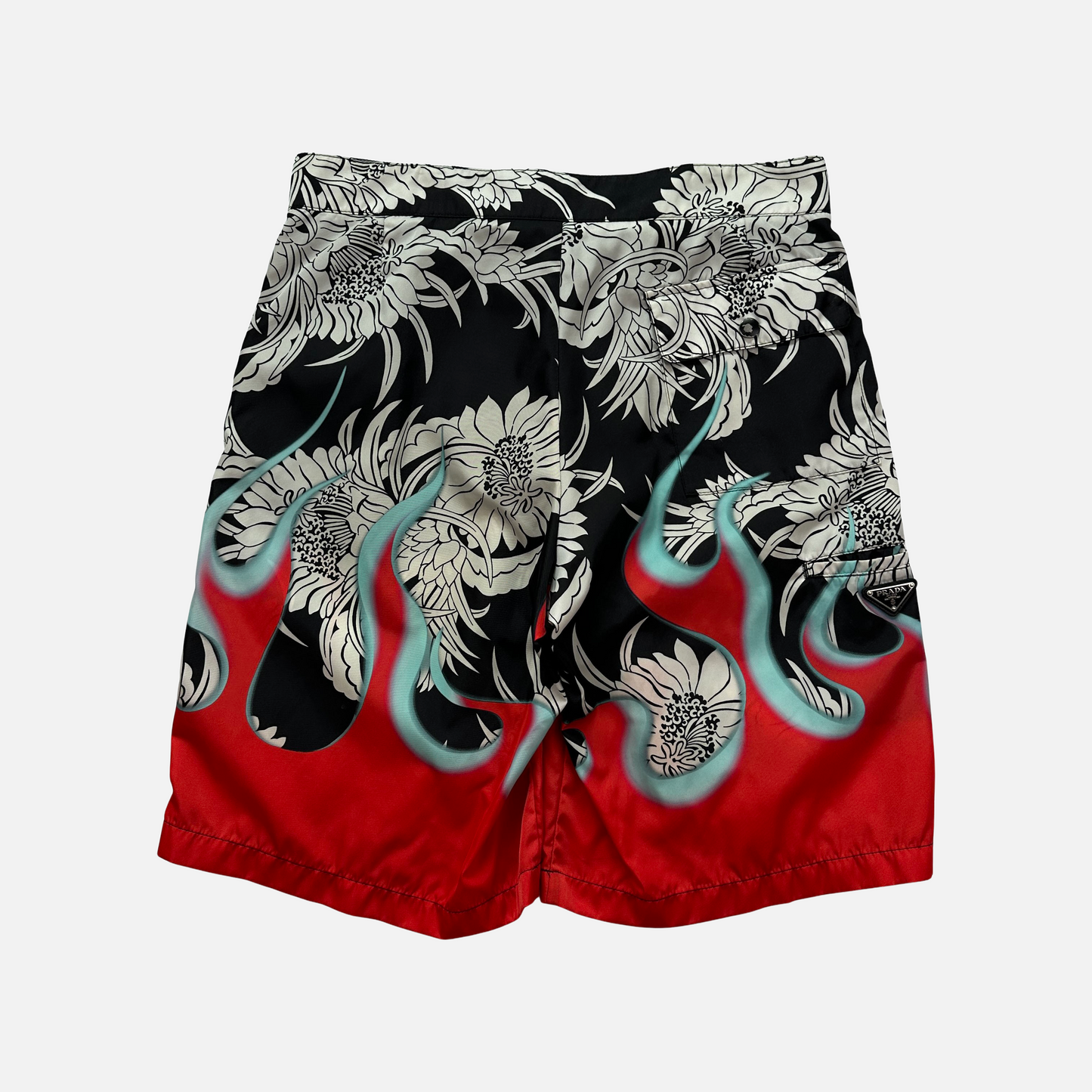 Prada Nylon Shorts (Str. 32W)