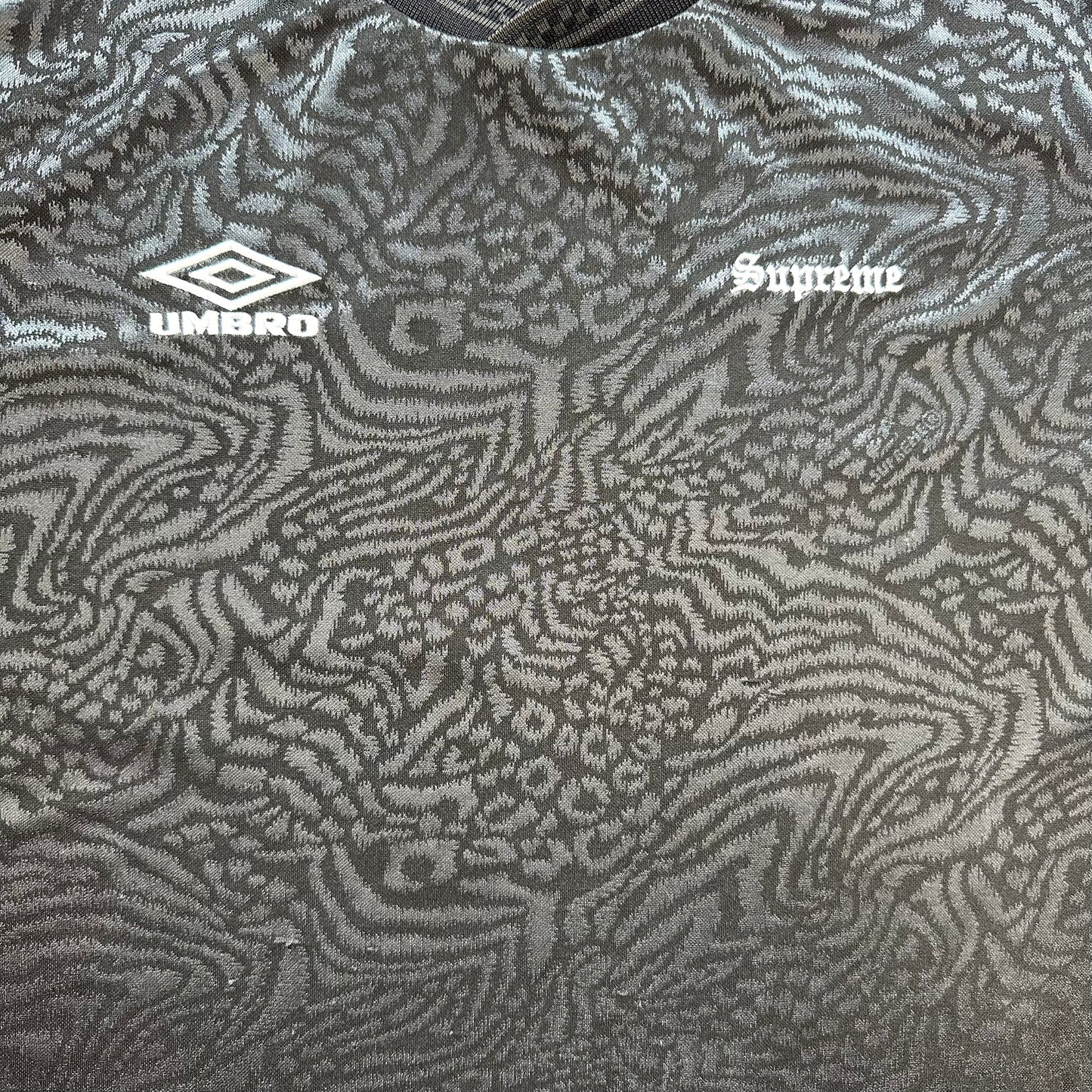 Supreme Umbro Jersey (Str. L)