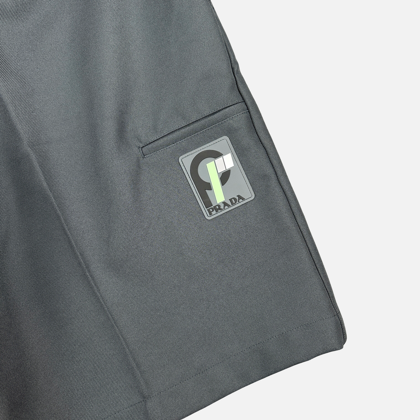Prada Rubber Logo Shorts (Str. 32W)