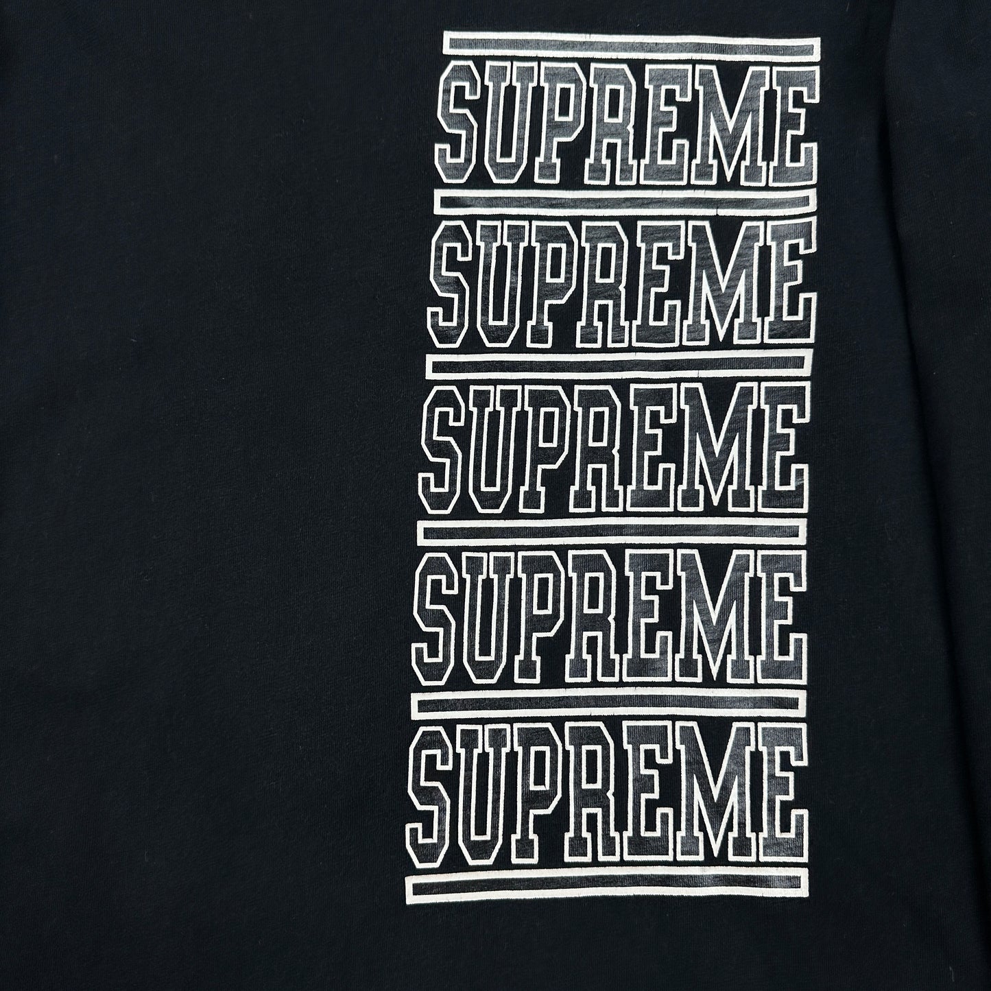 Supreme Stacked Logo L/S (Str. L)