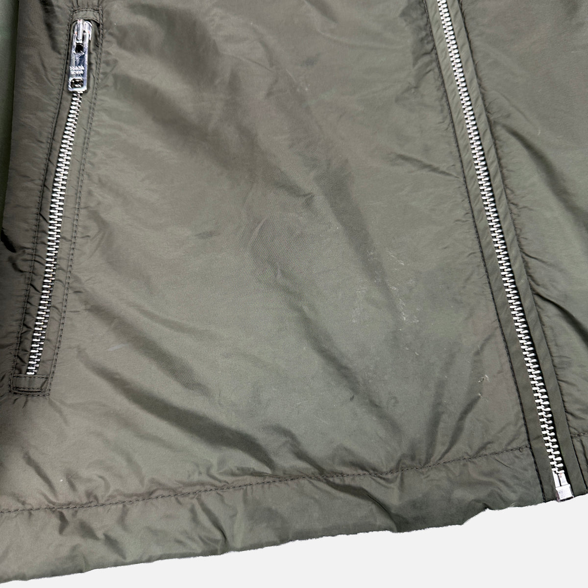 Prada Nylon Windbreaker (Str. M)