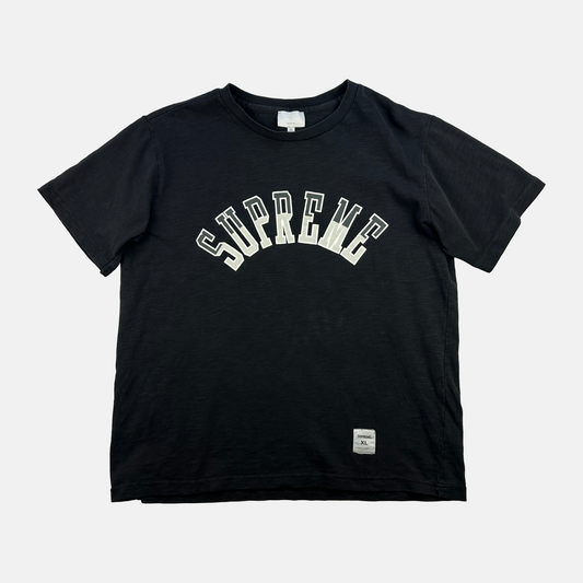 Supreme Curve Arc Logo T-shirt (Str. L)