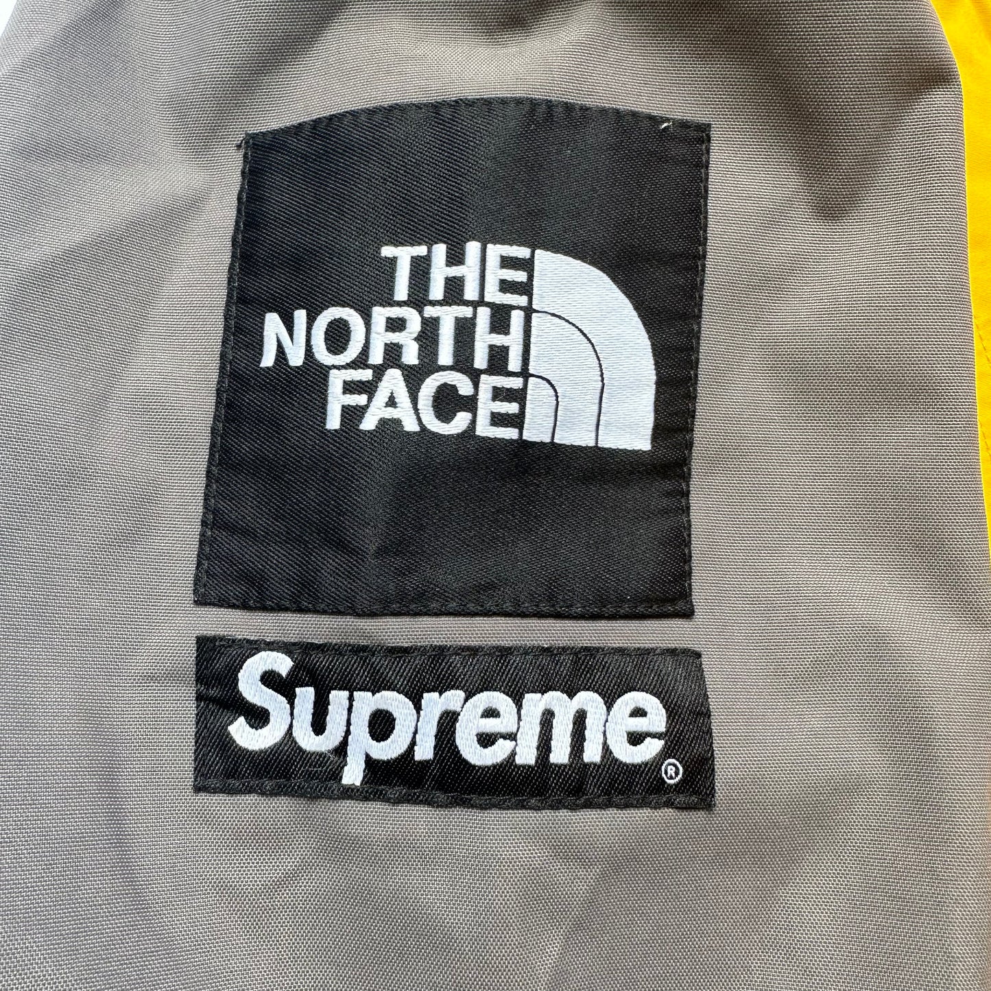 Supreme The North Face RTG Jakke (Str. L)