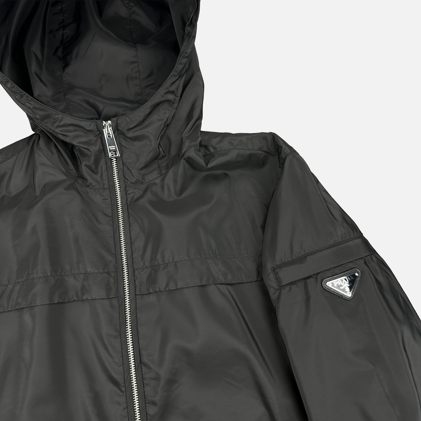 Prada Nylon Windbreaker (Str. M)